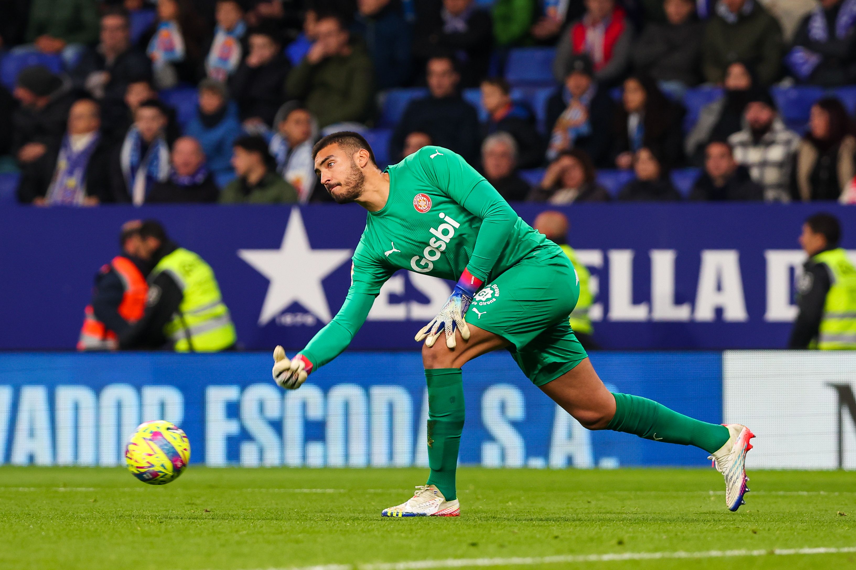 performance-Paulo Gazzaniga