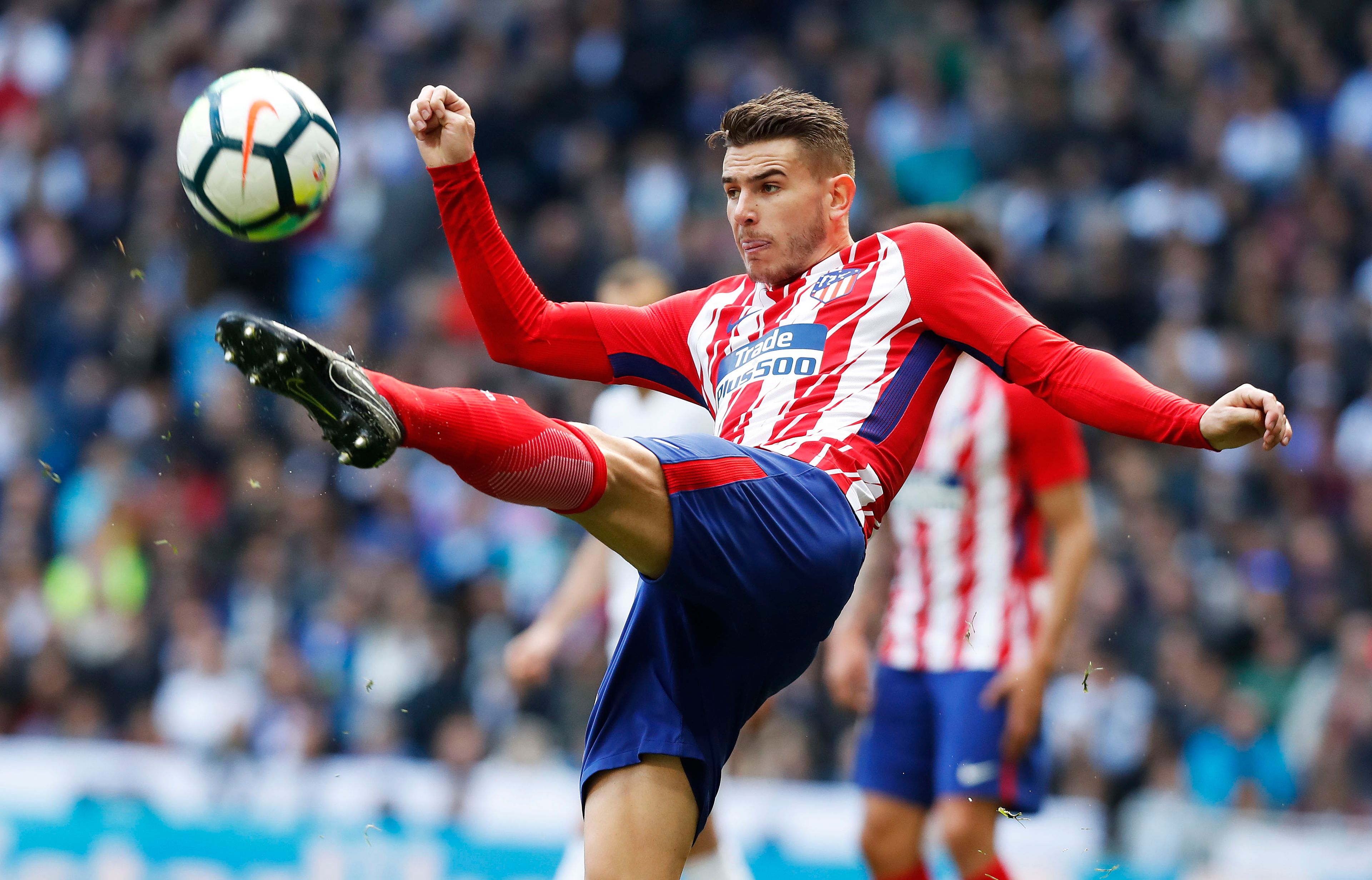 performance-Lucas Hernández